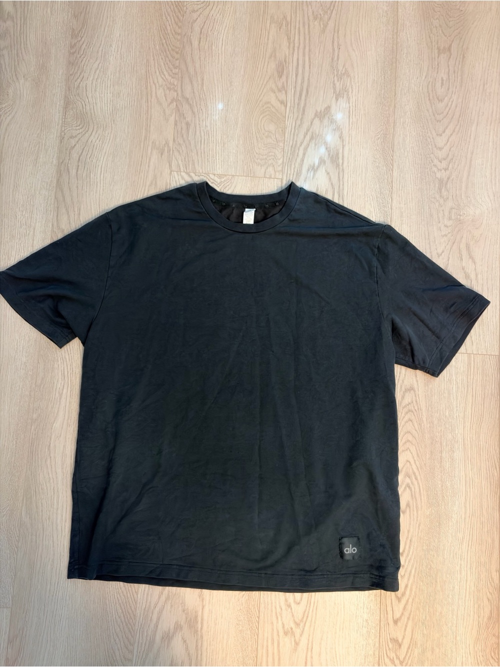 ALO Yoga Men’s Green Double Take Crew Neck T-Shirt. Like new. Size: XL